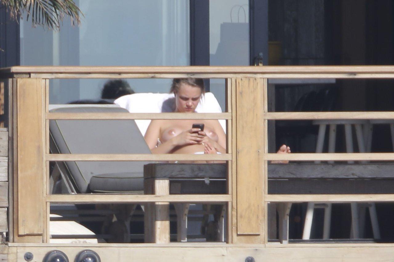 5P Nude pics of Cara Delevingne