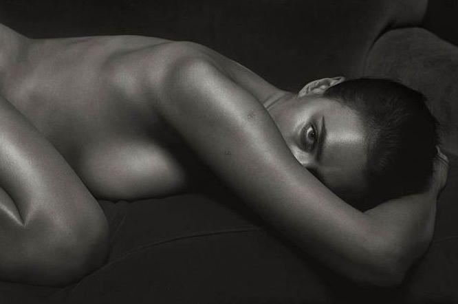 10P Irina Shayk Nude Photos
