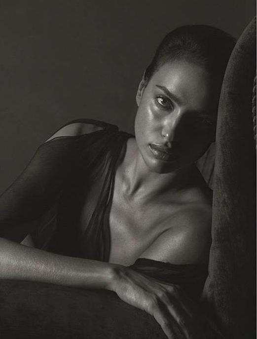 10P Irina Shayk Nude Photos