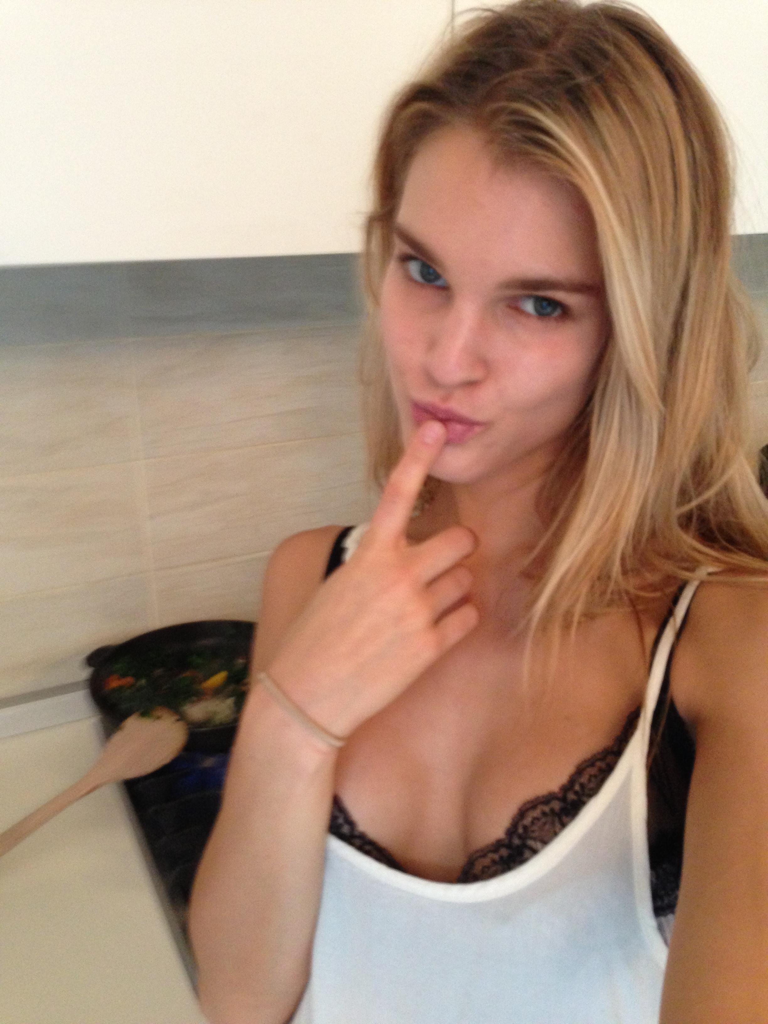 9P Attractive Joy Corrigan nude pics