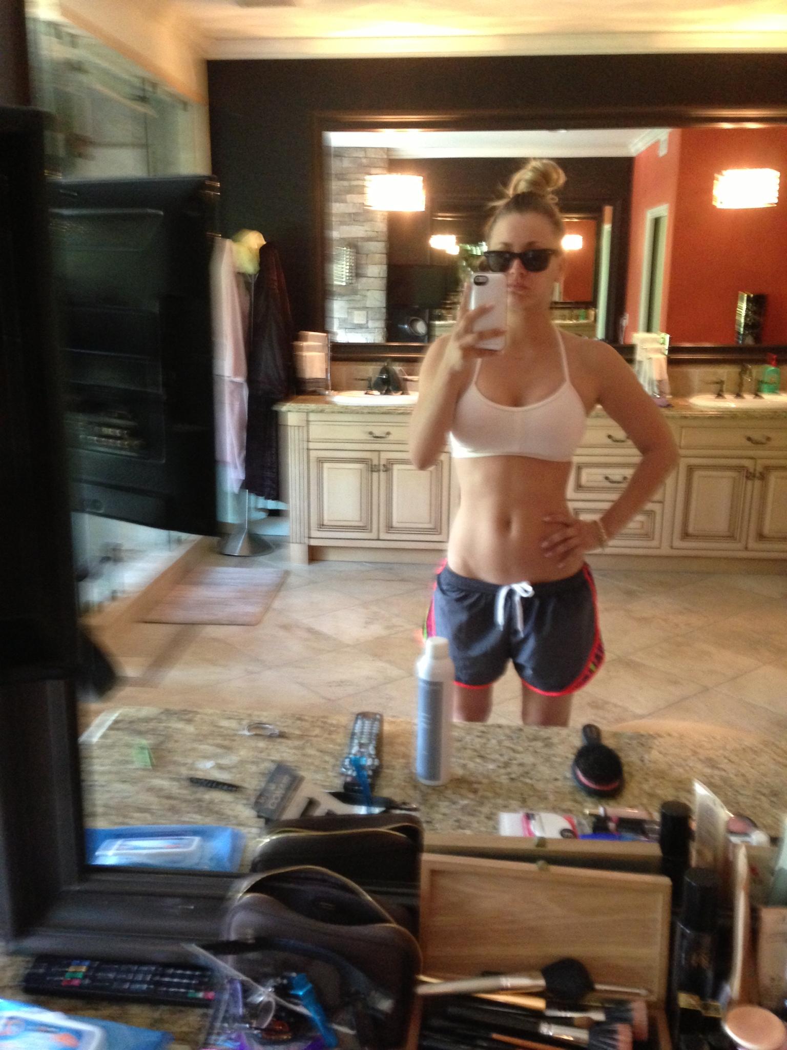 23P Hottest Kaley Cuoco on nude photos