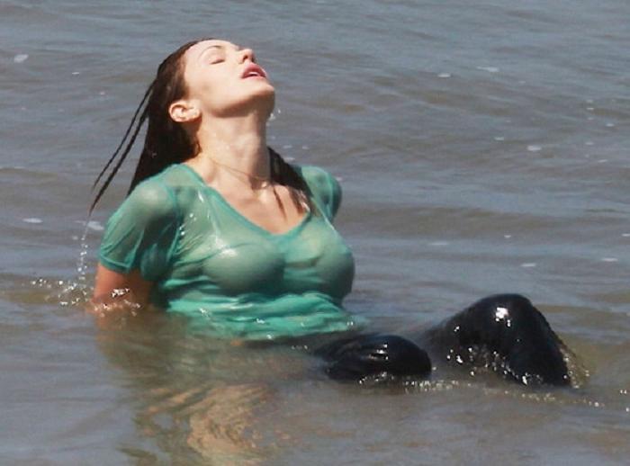 10P Wet pics of Katharine McPhee