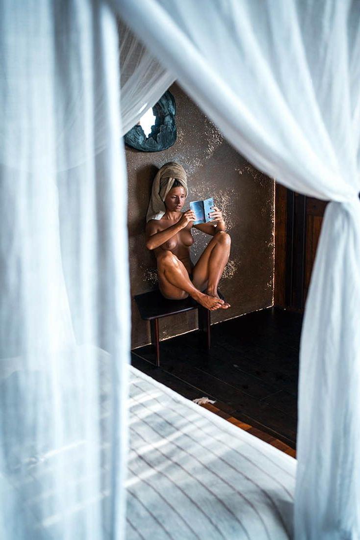 25P Marisa Papen Nude