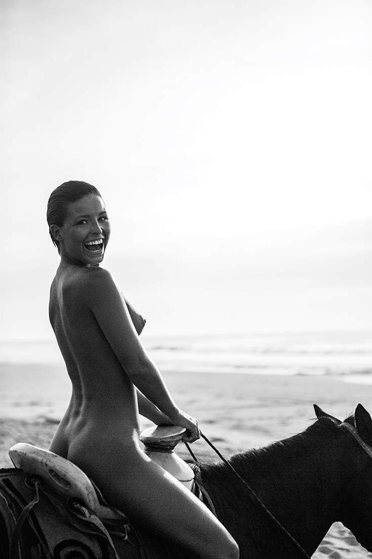 25P Marisa Papen Nude