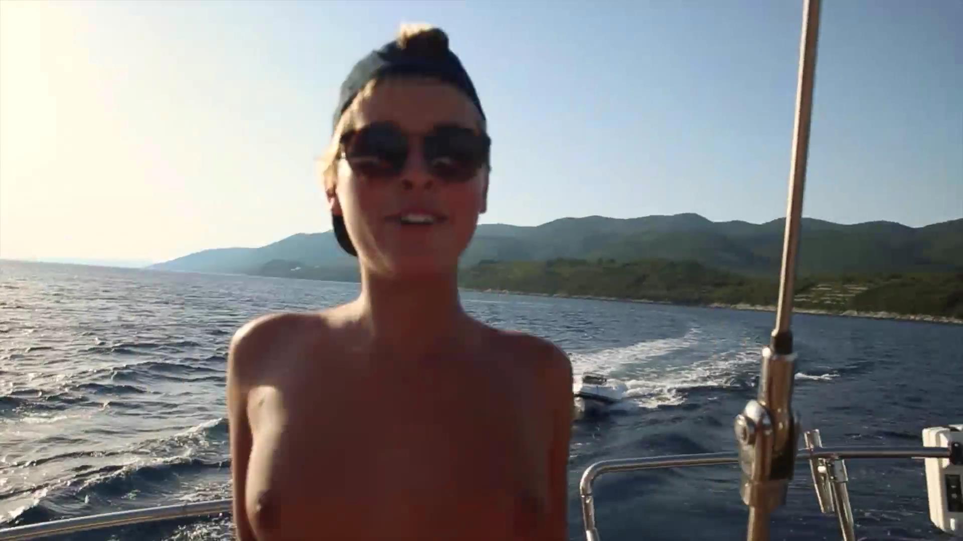 25P Marisa Papen Nude