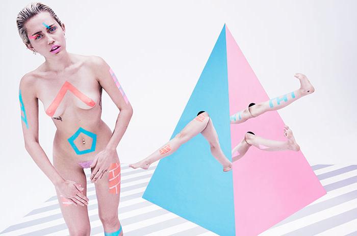 4P Miley Cyrus Nude Pictures