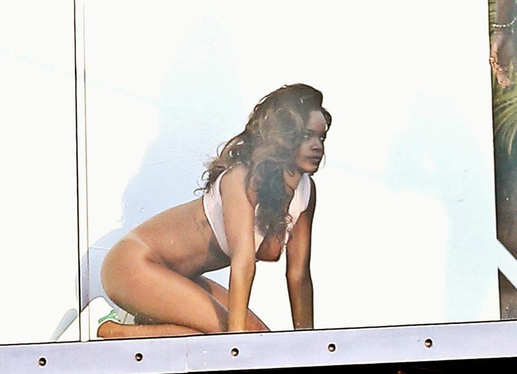 23P Rihanna Nude