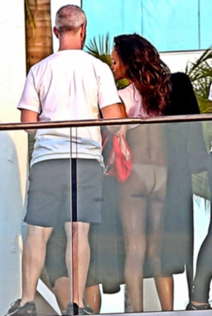 23P Rihanna Nude