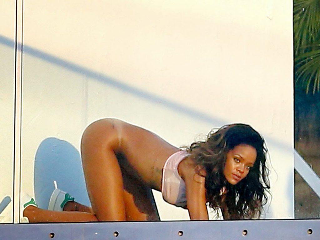 23P Rihanna Nude