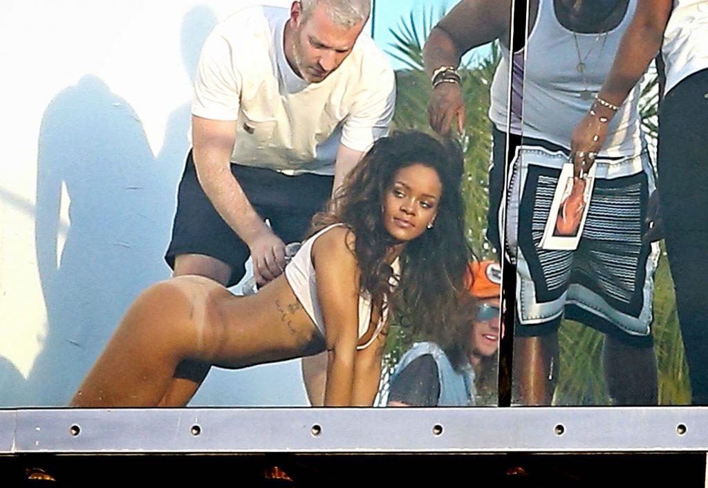 23P Rihanna Nude