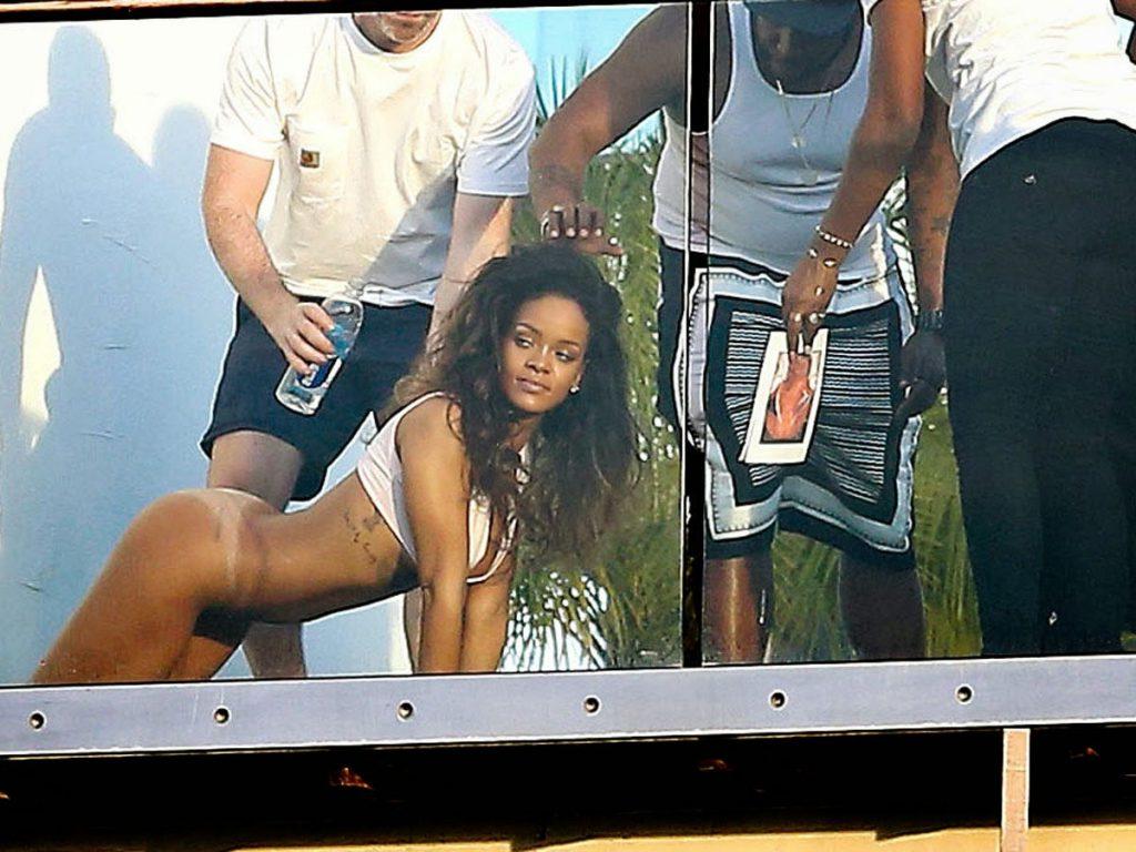 23P Rihanna Nude