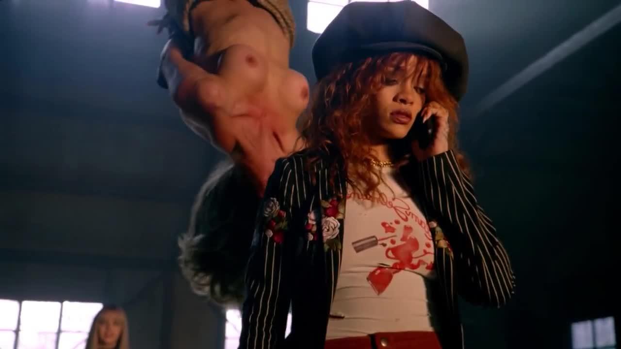 25P Rihanna Nude pics
