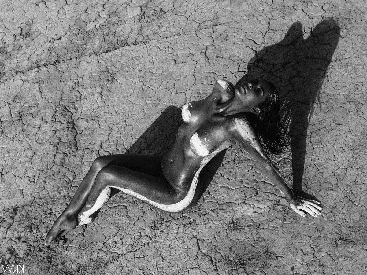 9P Nude pics of Kim Kardashian