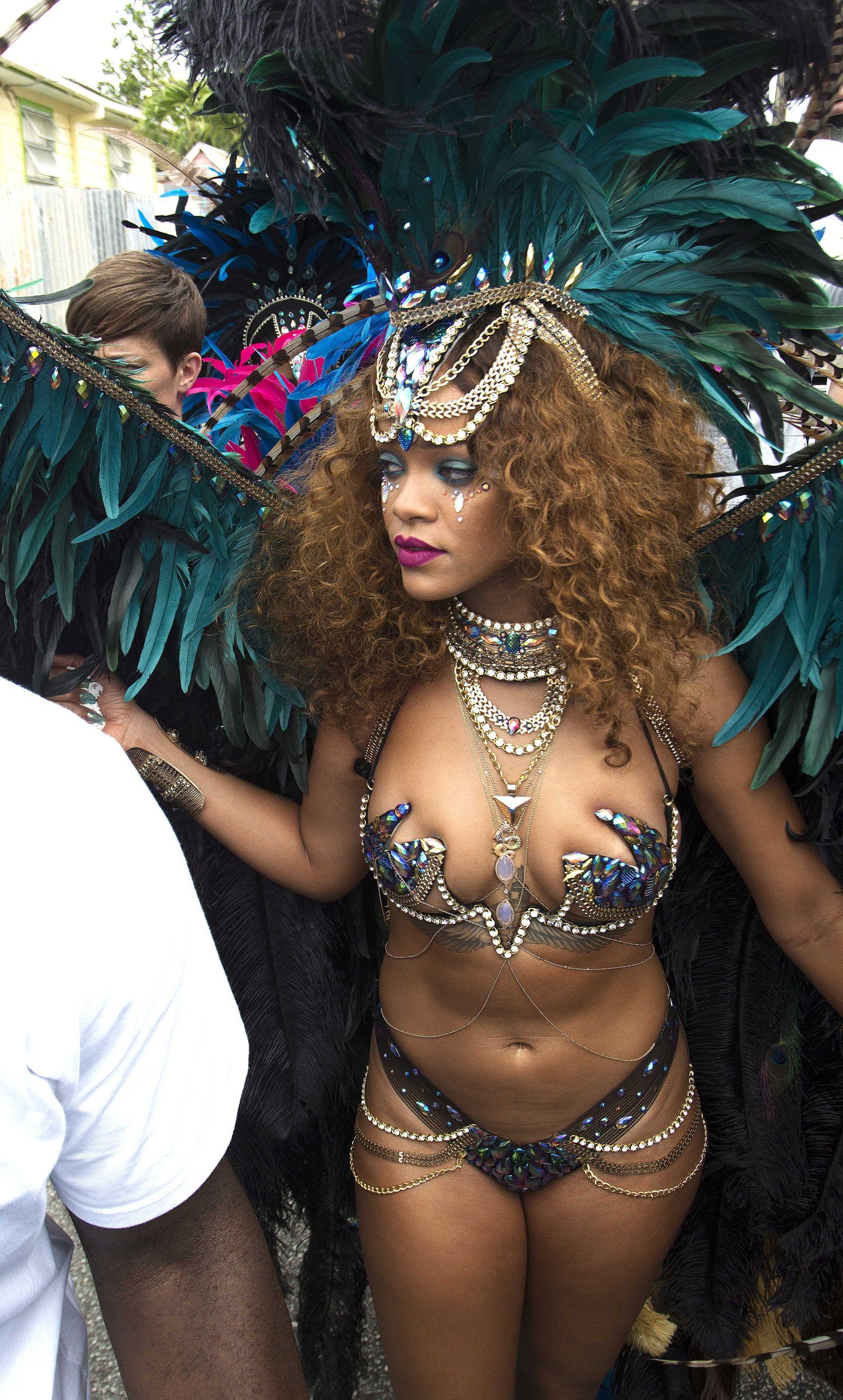 11P Rihanna Nacktbilder