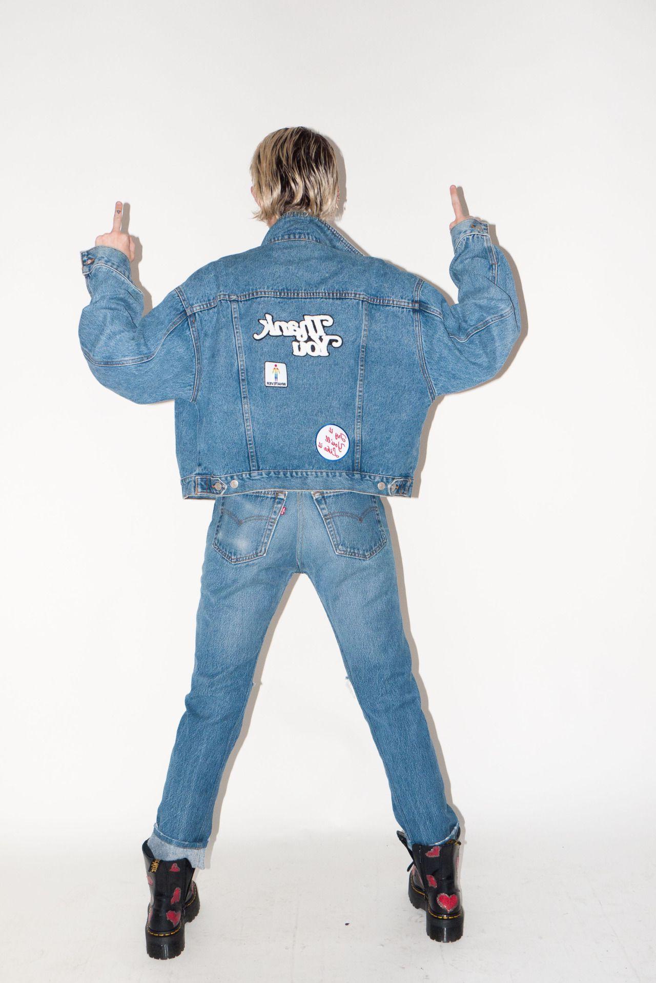 19P Miley Cyrus nude photoshoot