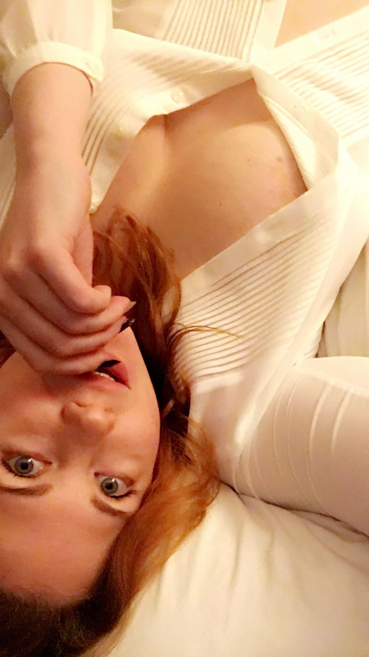 8P Nude Photos of Maitland Ward