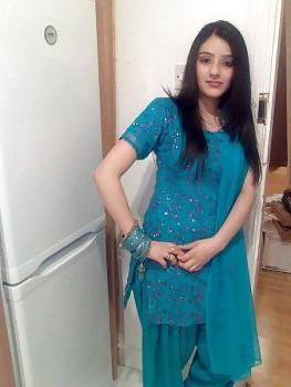 11P Paki sluts salwar kameez in satin