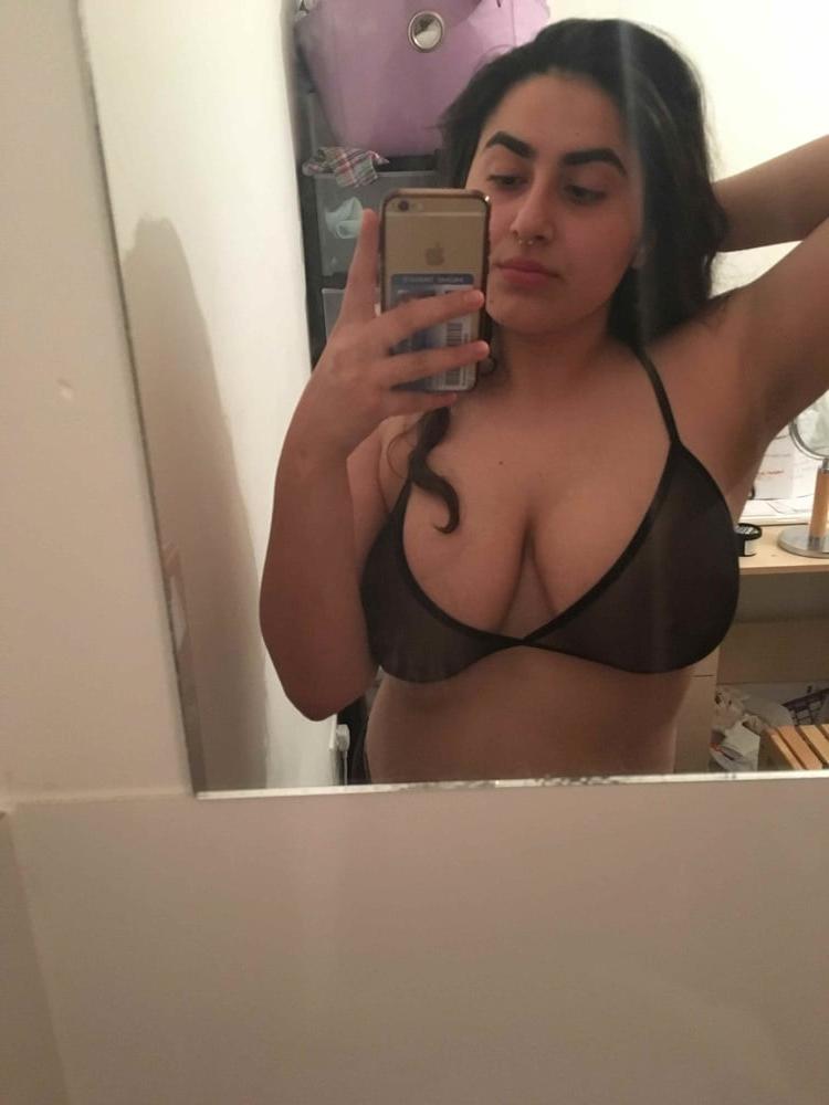 25P delhi Supper Hot girl Nude Photo Album