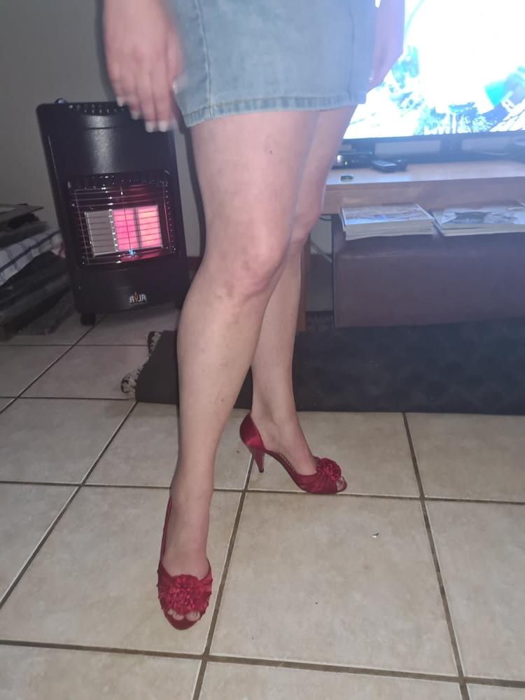 13P Rondom nude woman pics