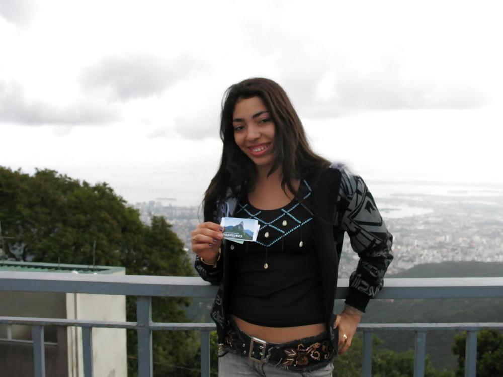 25P LATINA TEEN