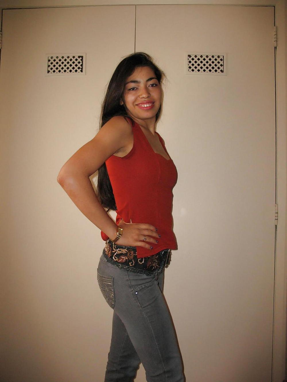25P LATINA TEEN
