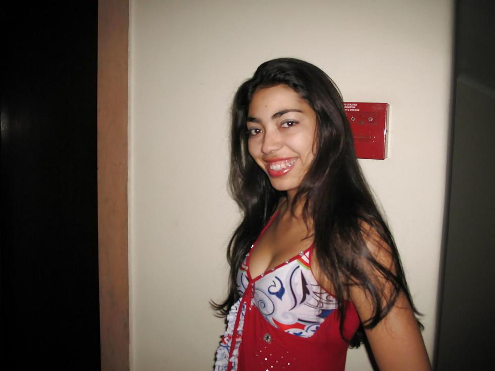 25P LATINA TEEN