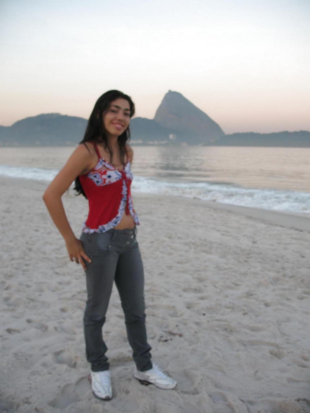 25P LATINA TEEN
