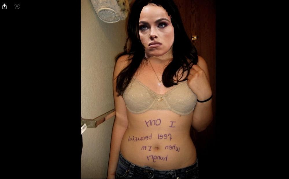 25P WWE-Sex- und BDSM-Fälschungen