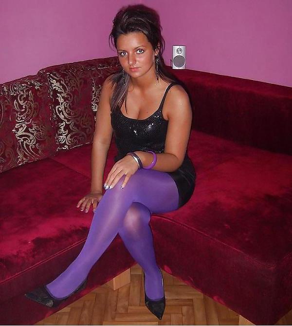 25P Nylon - upskirt - leg 40