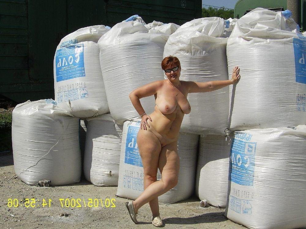 25P Nudist ground
