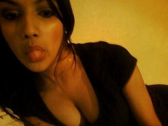 25P Hot Girl Maldiv Honeymoon Nude Picture leaked