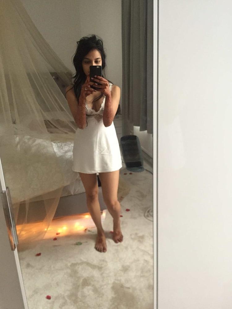 25P Hot Girl Maldiv Honeymoon Nude Picture leaked