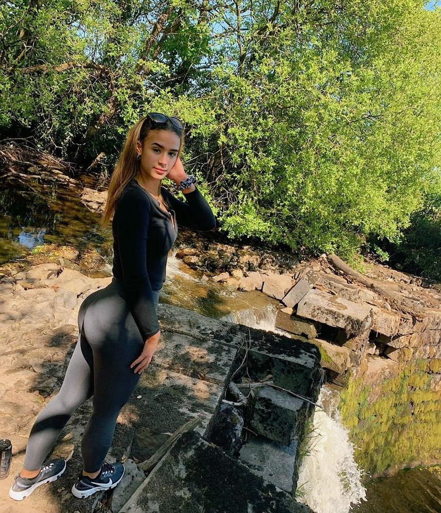 25P Gym Slut Snowbunny