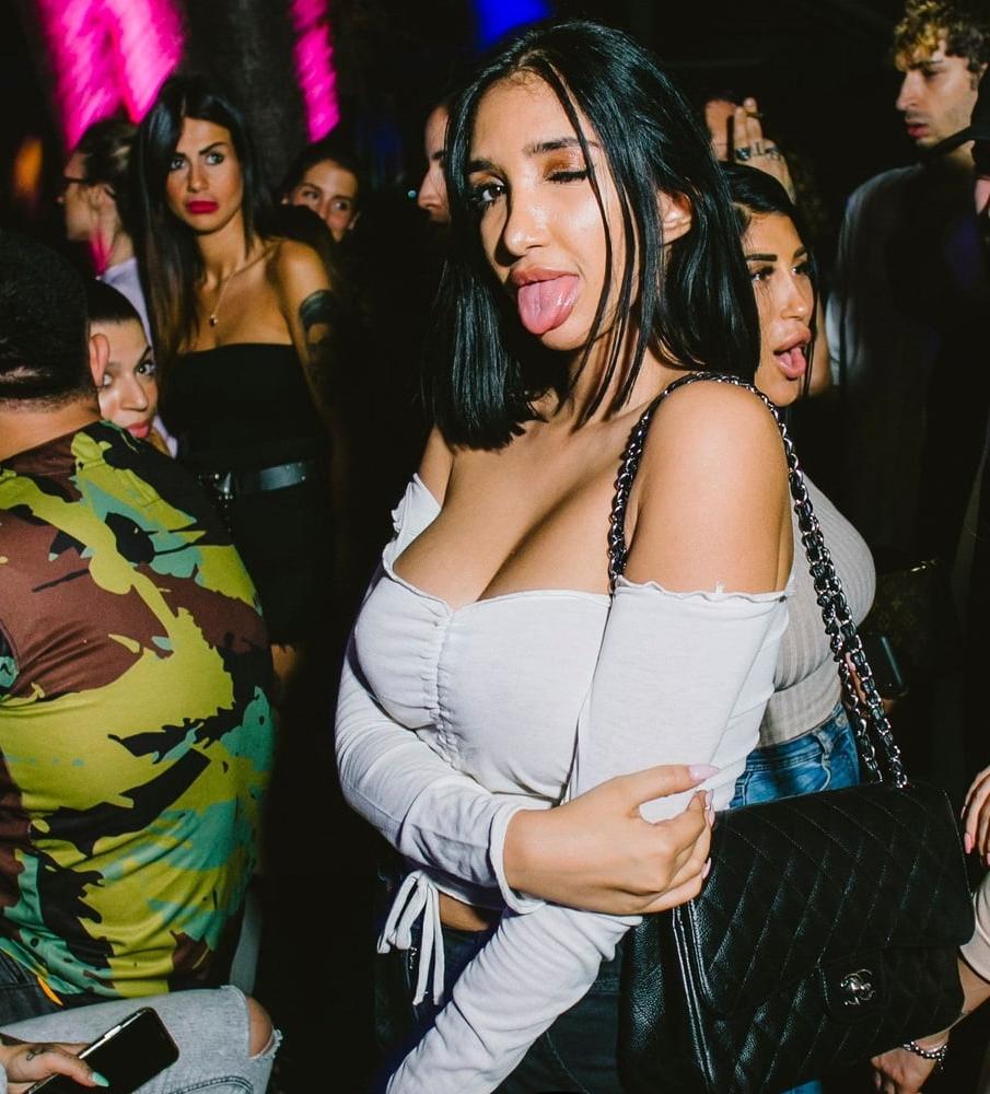 20P Girls partying in club - Paris #99