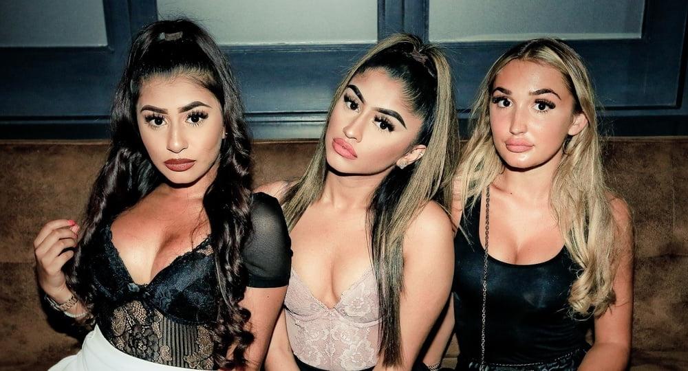20P Girls partying in club - Paris #99