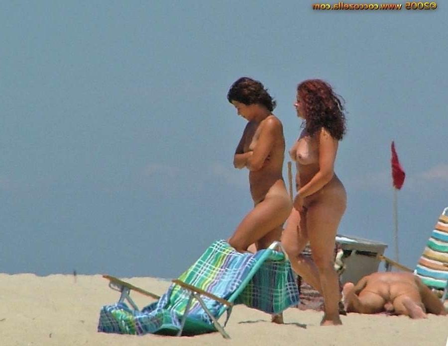 25P Nude beach