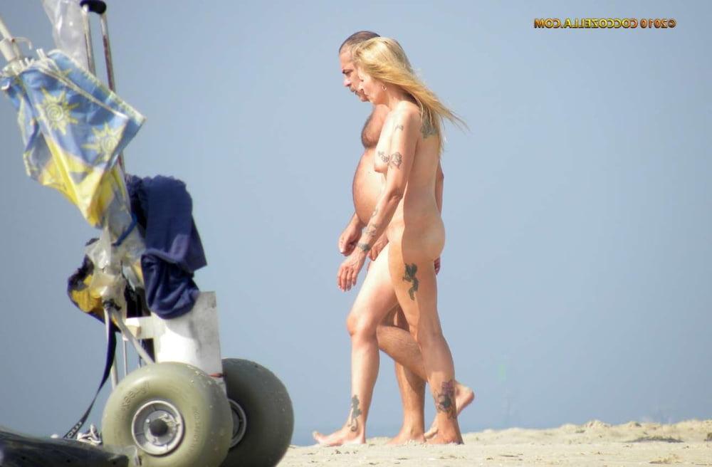 25P Nude beach