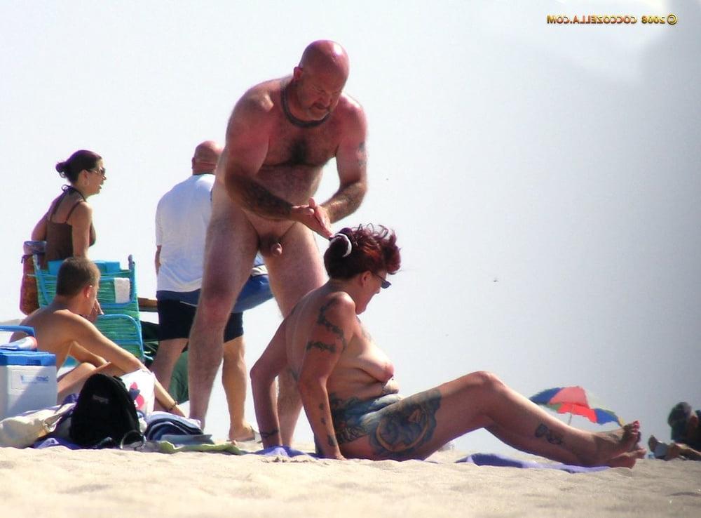 25P Nude beach