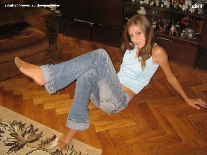25P Nylon Woman 2