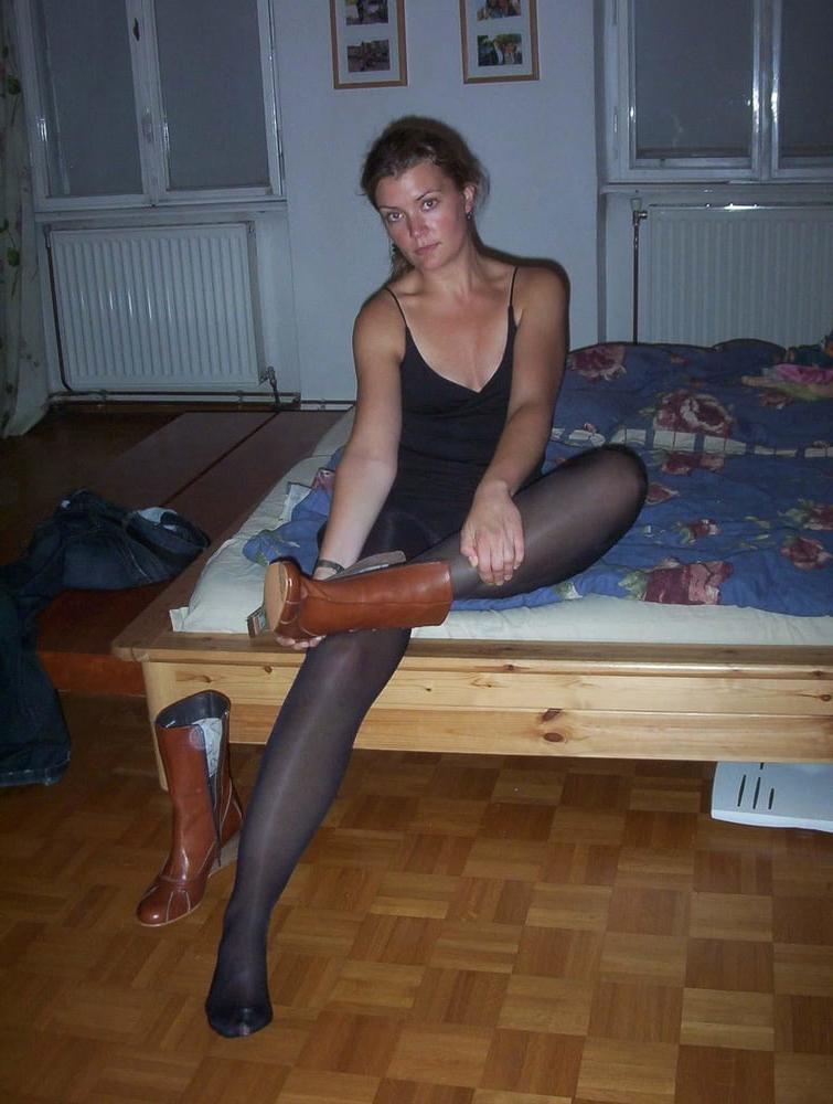 25P Nylon Woman 2