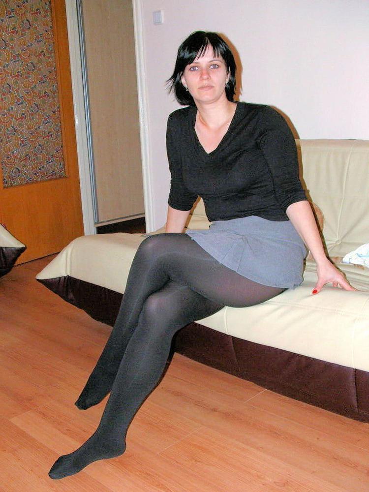 25P Nylon Woman 2