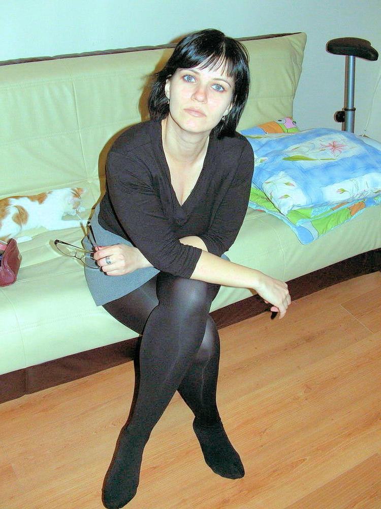 25P Nylon Woman 2