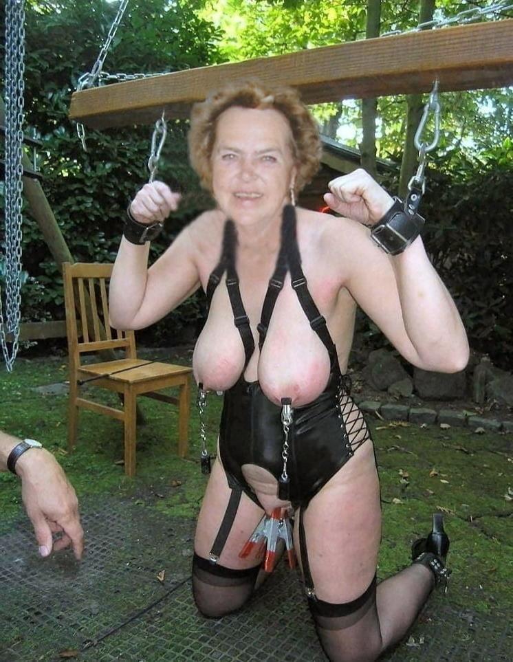 15P Amateur Women BDSM 314