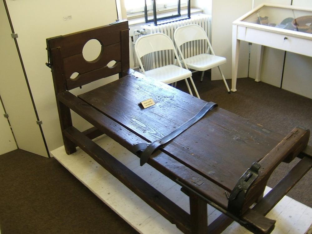 25P Mobilier BDSM