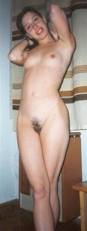 25P Full frontal nude - Trimmed pussy