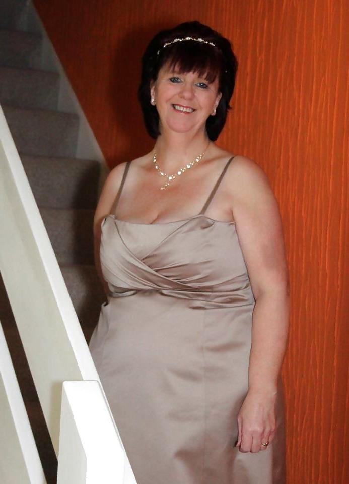 5P Horny BBW Marie from Gloucester