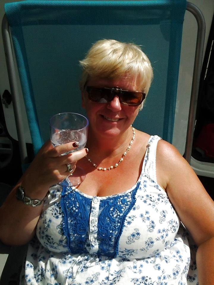 5P Horny BBW Marie from Gloucester