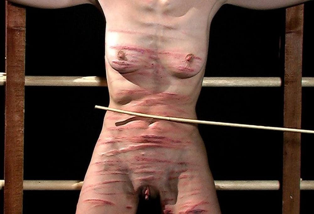 25P Infatuated with BDSM &amp; whip