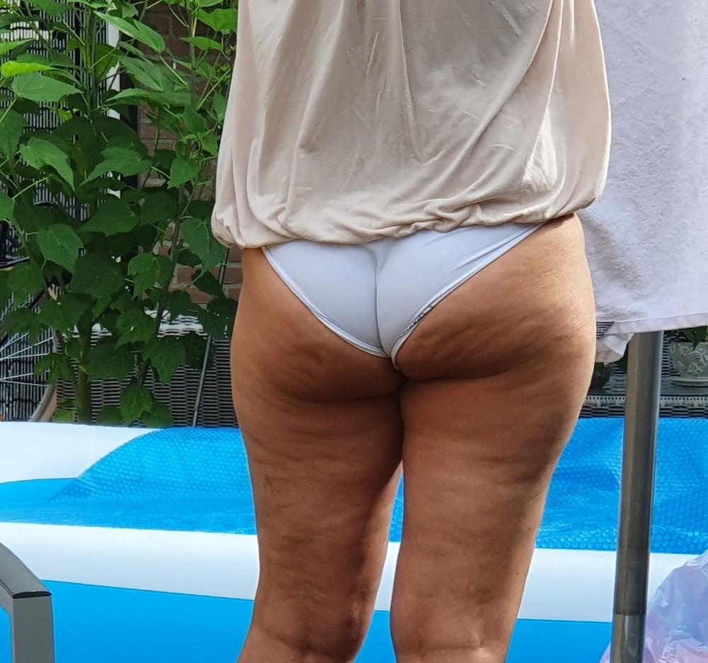 9P Doing Laundry in white panties
