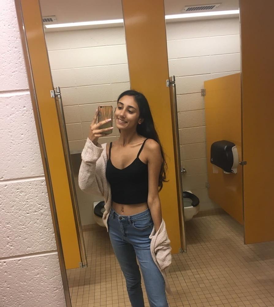 25P Nri Girl Nude Pics Set